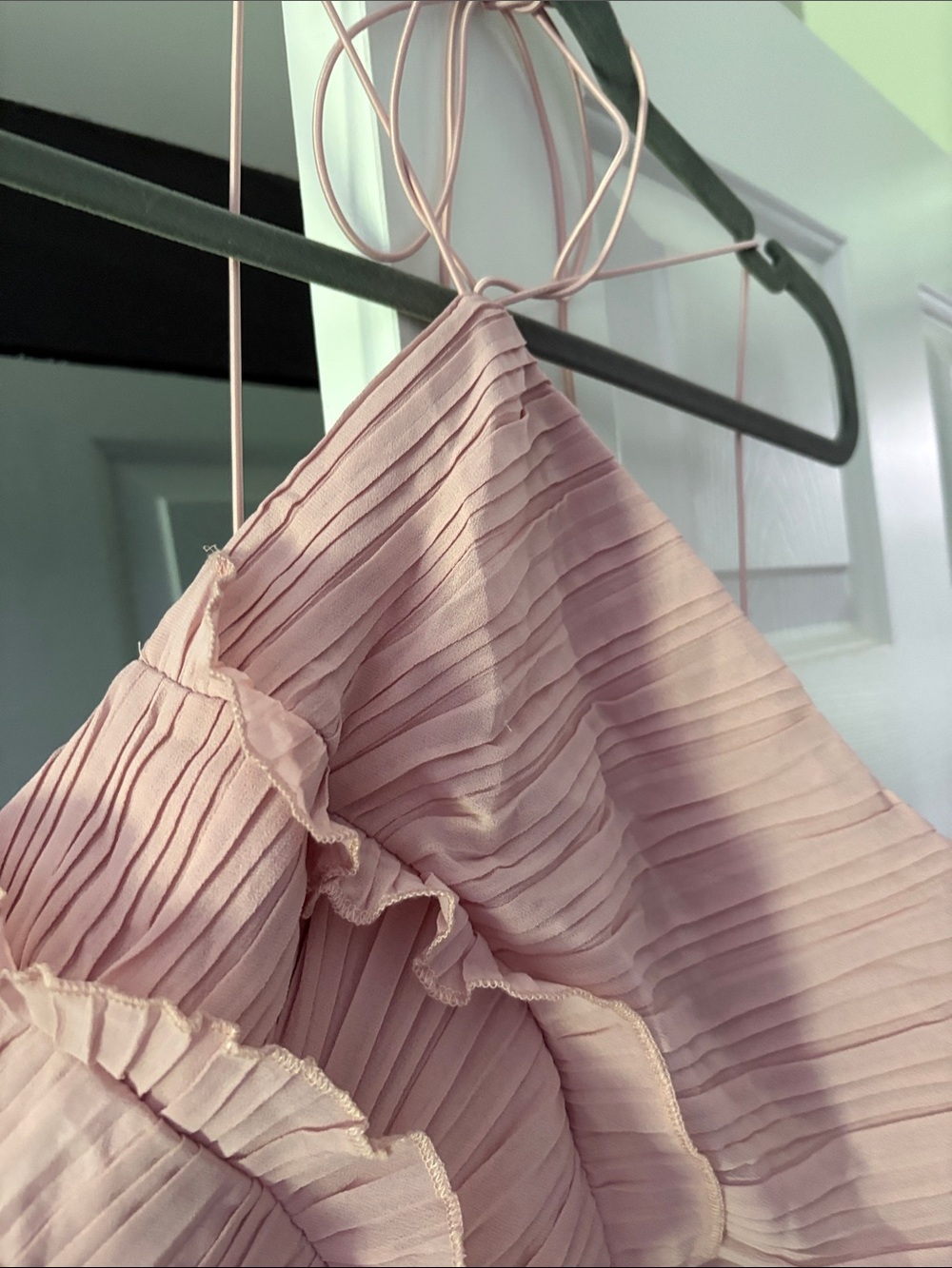 Elegant Pink One-Shoulder Ruffle Pleated Dress - Picture 4 of 5